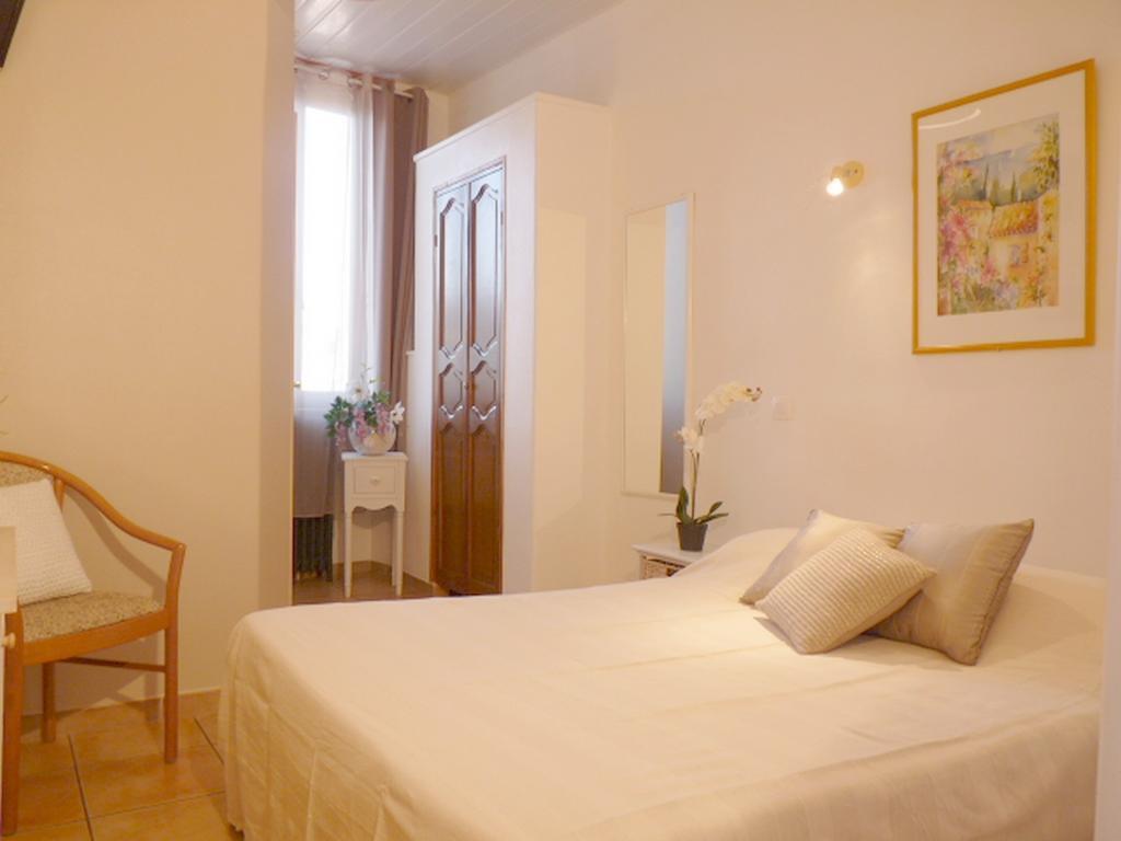 Hotel Du Soleil Hyeres Bagian luar foto