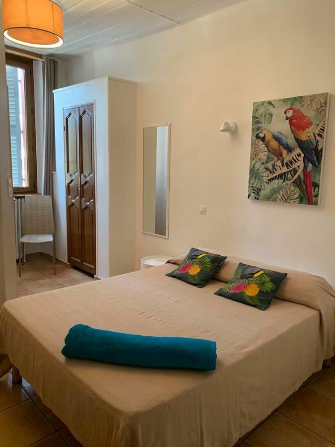 Hotel Du Soleil Hyeres Bagian luar foto