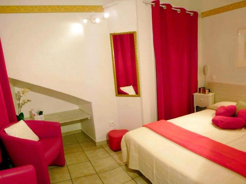 Hotel Du Soleil Hyeres Bagian luar foto
