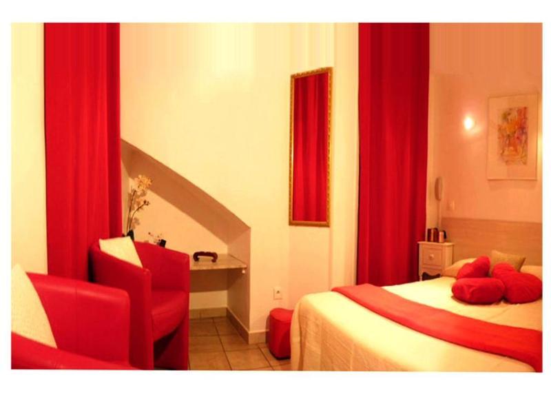 Hotel Du Soleil Hyeres Bagian luar foto